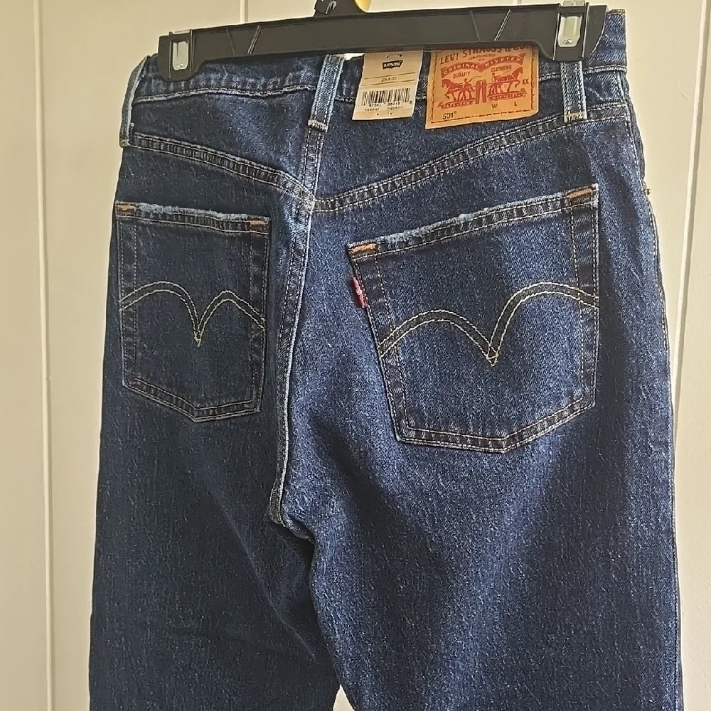 501 Levi's Classic Indigo Jeans